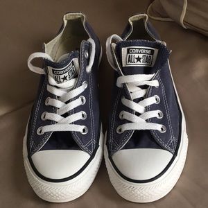 Converse medium blue sneakers